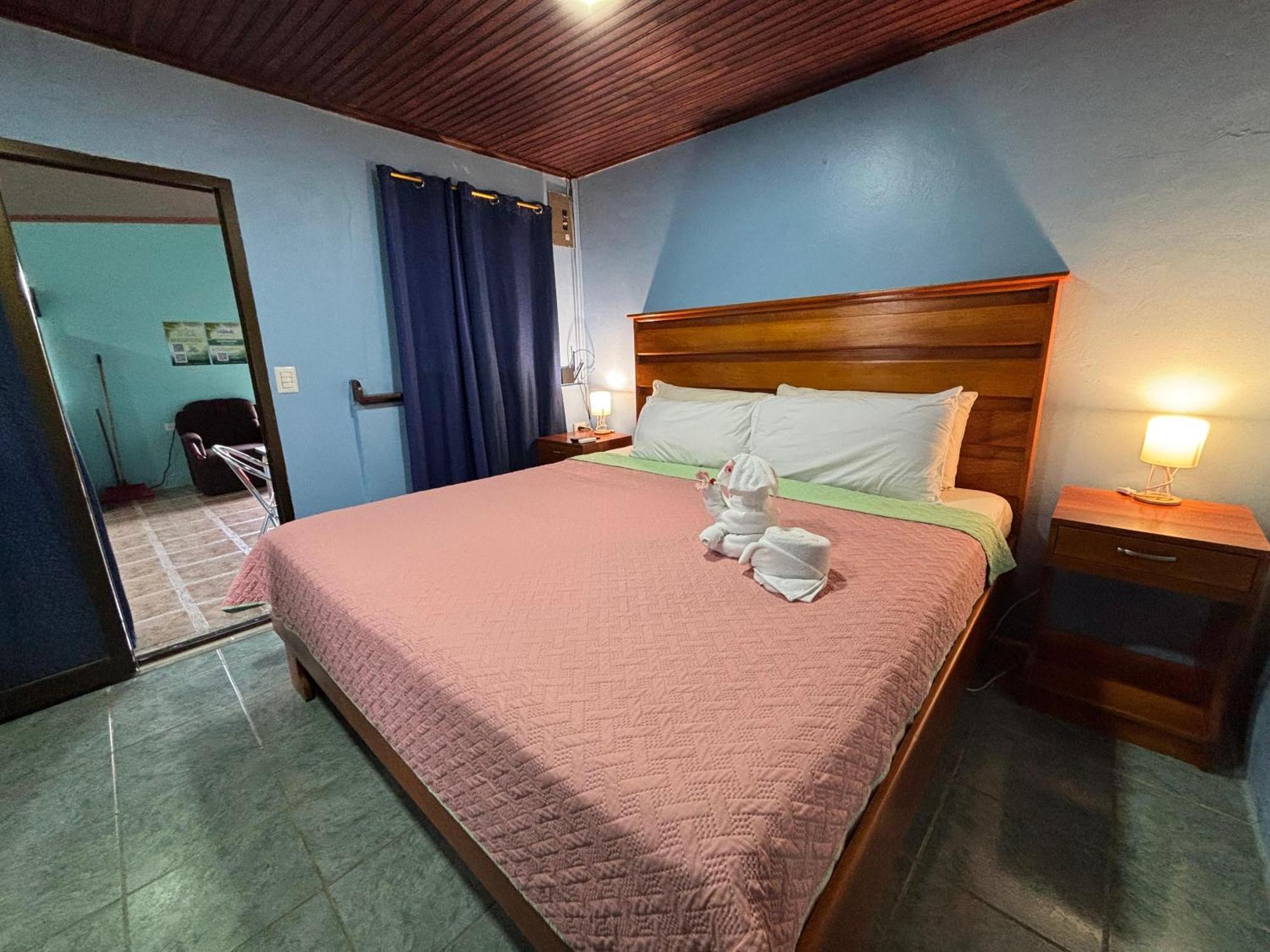 Pura Vida Aparment - Downtown La Fortuna ภายนอก รูปภาพ