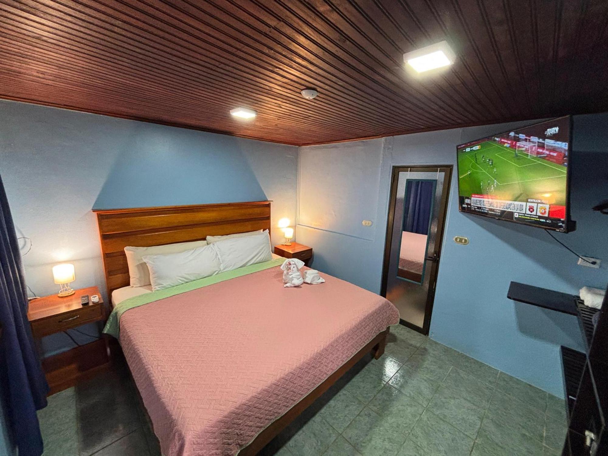 Pura Vida Aparment - Downtown La Fortuna ภายนอก รูปภาพ